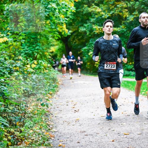 12.10.2025 - Bramfelder Halbmarathon 2025 Dr. Thomas Lammeyer http://msf.ph/oto/9346802 12.10.2025 10:21:36 Laufen 2723 meine-sportfotos.de