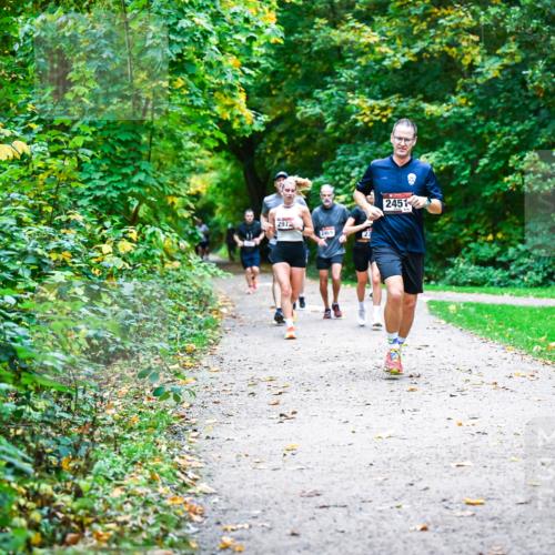 12.10.2025 - Bramfelder Halbmarathon 2025 Dr. Thomas Lammeyer http://msf.ph/oto/9346832 12.10.2025 10:21:42 Laufen 2972, 5469, 2469, 27, 245 meine-sportfotos.de