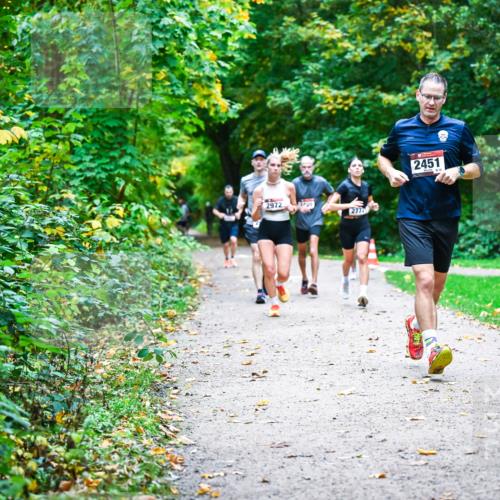 12.10.2025 - Bramfelder Halbmarathon 2025 Dr. Thomas Lammeyer http://msf.ph/oto/9346838 12.10.2025 10:21:43 Laufen 2972, 15729, 277, 2451 meine-sportfotos.de