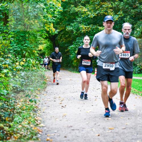 12.10.2025 - Bramfelder Halbmarathon 2025 Dr. Thomas Lammeyer http://msf.ph/oto/9346858 12.10.2025 10:21:46 Laufen 2469, 2657, 2484, 2950 meine-sportfotos.de