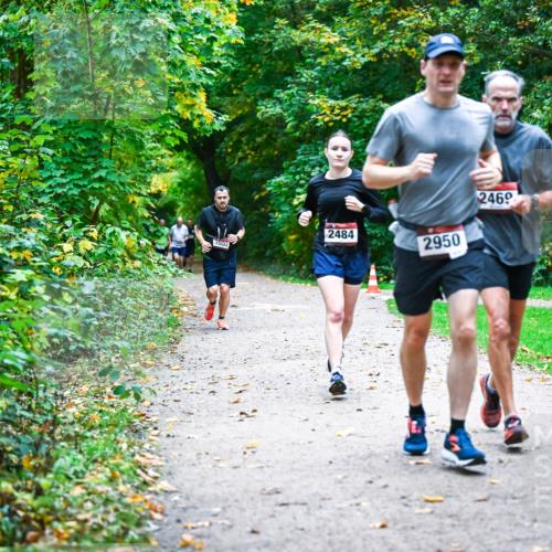 12.10.2025 - Bramfelder Halbmarathon 2025 Dr. Thomas Lammeyer http://msf.ph/oto/9346859 12.10.2025 10:21:46 Laufen 2657, 2484, 2950, 2469 meine-sportfotos.de