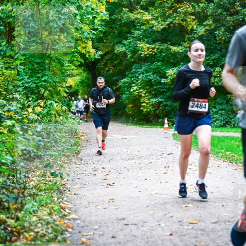 12.10.2025 - Bramfelder Halbmarathon 2025 Dr. Thomas Lammeyer http://msf.ph/oto/9346865 12.10.2025 10:21:47 Laufen 2484, 2657, 2950, 16 meine-sportfotos.de