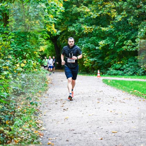12.10.2025 - Bramfelder Halbmarathon 2025 Dr. Thomas Lammeyer http://msf.ph/oto/9346873 12.10.2025 10:21:49 Laufen 2657 meine-sportfotos.de
