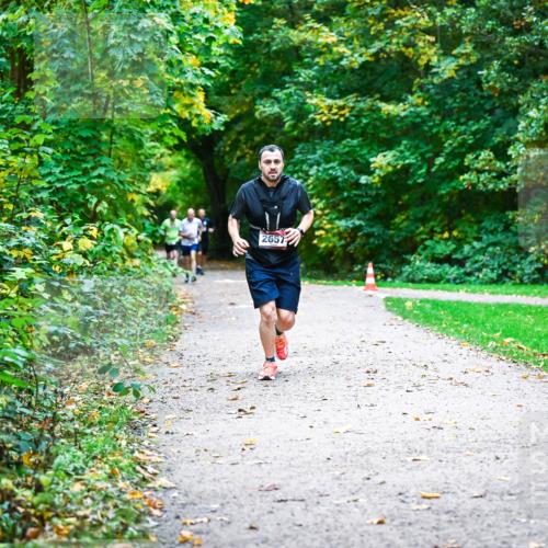 12.10.2025 - Bramfelder Halbmarathon 2025 Dr. Thomas Lammeyer http://msf.ph/oto/9346874 12.10.2025 10:21:49 Laufen 2657 meine-sportfotos.de
