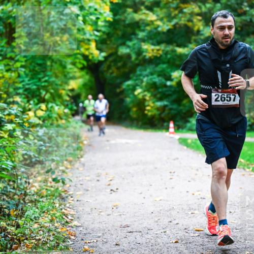 12.10.2025 - Bramfelder Halbmarathon 2025 Dr. Thomas Lammeyer http://msf.ph/oto/9346889 12.10.2025 10:21:51 Laufen 2657 meine-sportfotos.de