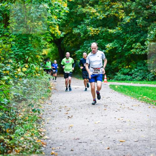 12.10.2025 - Bramfelder Halbmarathon 2025 Dr. Thomas Lammeyer http://msf.ph/oto/9346903 12.10.2025 10:21:56 Laufen 2508 meine-sportfotos.de