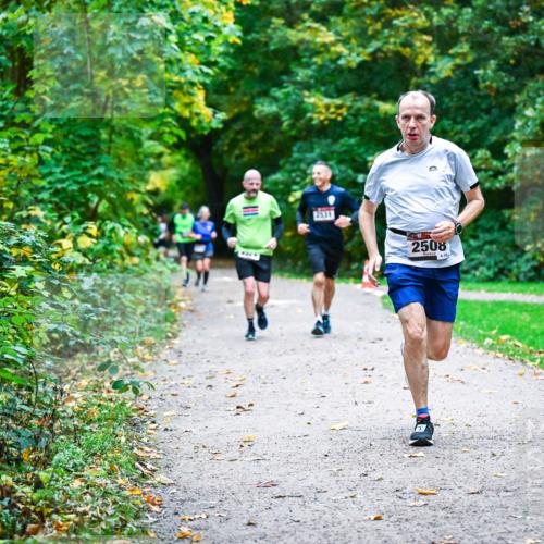 12.10.2025 - Bramfelder Halbmarathon 2025 Dr. Thomas Lammeyer http://msf.ph/oto/9346911 12.10.2025 10:21:58 Laufen 2531, 2508 meine-sportfotos.de