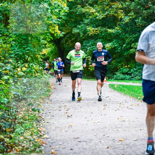 12.10.2025 - Bramfelder Halbmarathon 2025 Dr. Thomas Lammeyer http://msf.ph/oto/9346916 12.10.2025 10:21:59 Laufen 2324, 2531, 2508 meine-sportfotos.de