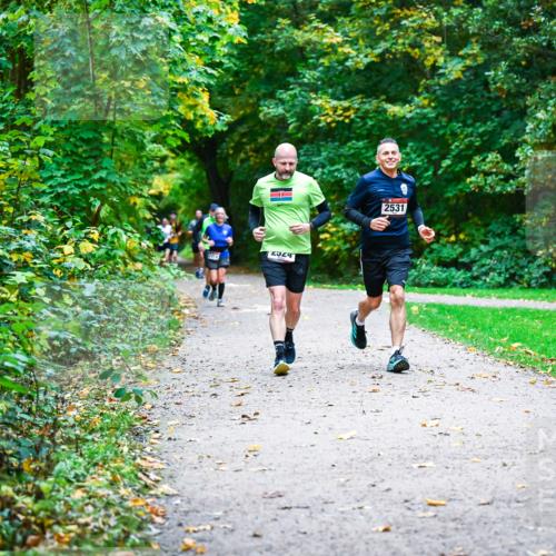 12.10.2025 - Bramfelder Halbmarathon 2025 Dr. Thomas Lammeyer http://msf.ph/oto/9346919 12.10.2025 10:21:59 Laufen 7, 2531 meine-sportfotos.de