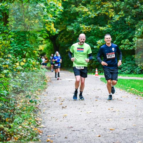 12.10.2025 - Bramfelder Halbmarathon 2025 Dr. Thomas Lammeyer http://msf.ph/oto/9346923 12.10.2025 10:22:00 Laufen 767, 2531 meine-sportfotos.de