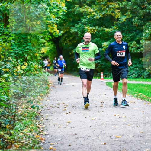 12.10.2025 - Bramfelder Halbmarathon 2025 Dr. Thomas Lammeyer http://msf.ph/oto/9346924 12.10.2025 10:22:00 Laufen 2531 meine-sportfotos.de