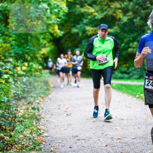 12.10.2025 - Bramfelder Halbmarathon 2025 Dr. Thomas Lammeyer http://msf.ph/oto/9346964 12.10.2025 10:22:06 Laufen 2472 meine-sportfotos.de