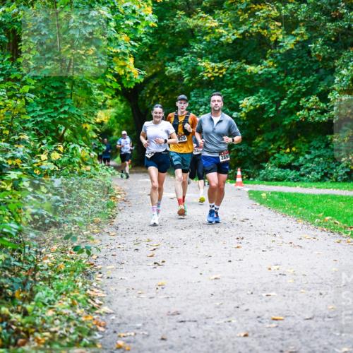 12.10.2025 - Bramfelder Halbmarathon 2025 Dr. Thomas Lammeyer http://msf.ph/oto/9346970 12.10.2025 10:22:09 Laufen 826, 2402, 289 meine-sportfotos.de