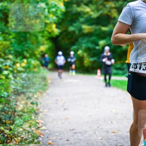 12.10.2025 - Bramfelder Halbmarathon 2025 Dr. Thomas Lammeyer http://msf.ph/oto/9346996 12.10.2025 10:22:13 Laufen 813 meine-sportfotos.de