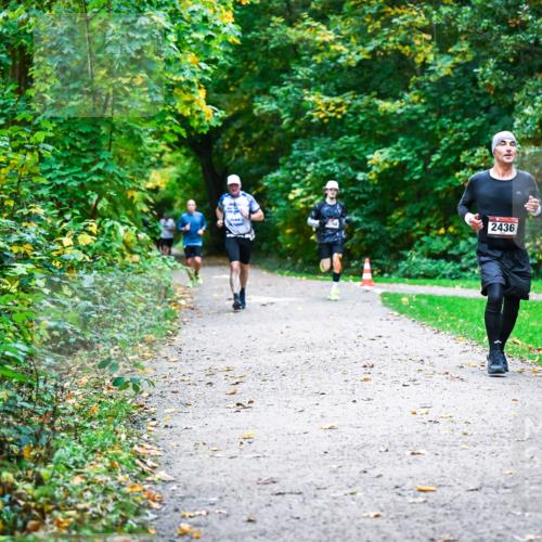 12.10.2025 - Bramfelder Halbmarathon 2025 Dr. Thomas Lammeyer http://msf.ph/oto/9347000 12.10.2025 10:22:15 Laufen 2436 meine-sportfotos.de
