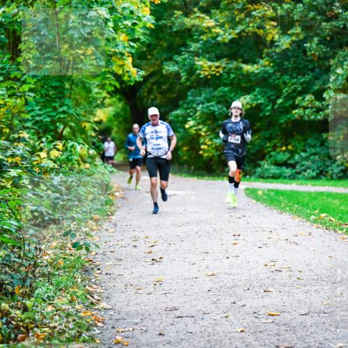 12.10.2025 - Bramfelder Halbmarathon 2025 Dr. Thomas Lammeyer http://msf.ph/oto/9347011 12.10.2025 10:22:17 Laufen  meine-sportfotos.de