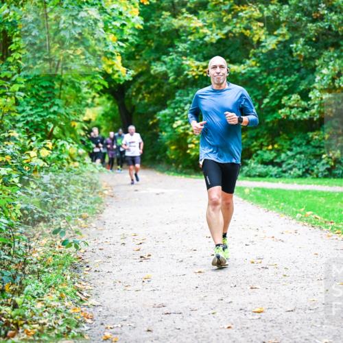 12.10.2025 - Bramfelder Halbmarathon 2025 Dr. Thomas Lammeyer http://msf.ph/oto/9347047 12.10.2025 10:22:23 Laufen  meine-sportfotos.de