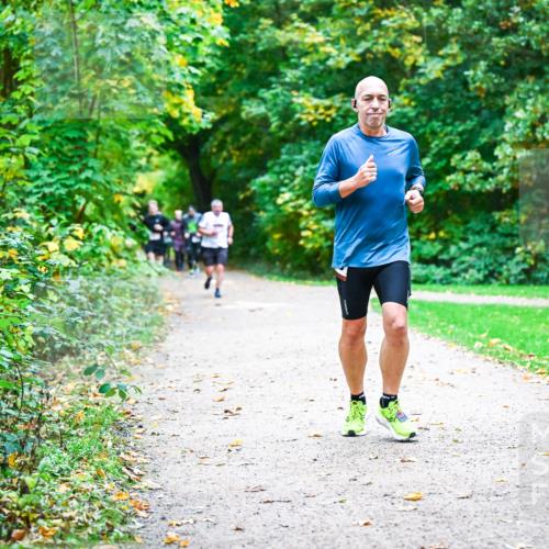 12.10.2025 - Bramfelder Halbmarathon 2025 Dr. Thomas Lammeyer http://msf.ph/oto/9347049 12.10.2025 10:22:23 Laufen  meine-sportfotos.de