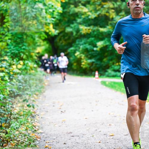 12.10.2025 - Bramfelder Halbmarathon 2025 Dr. Thomas Lammeyer http://msf.ph/oto/9347057 12.10.2025 10:22:24 Laufen  meine-sportfotos.de