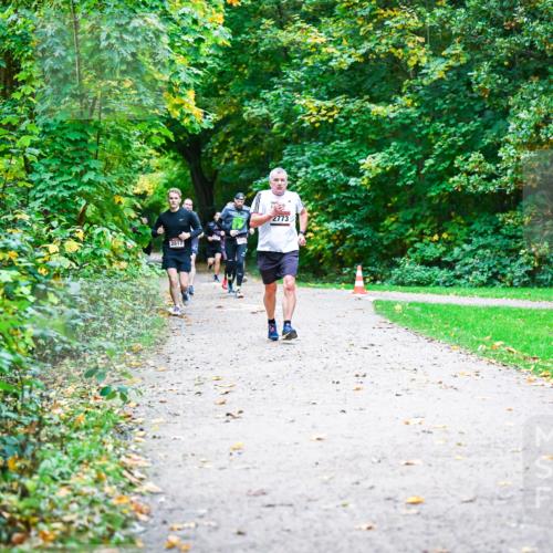 12.10.2025 - Bramfelder Halbmarathon 2025 Dr. Thomas Lammeyer http://msf.ph/oto/9347059 12.10.2025 10:22:27 Laufen 2817, 2773 meine-sportfotos.de