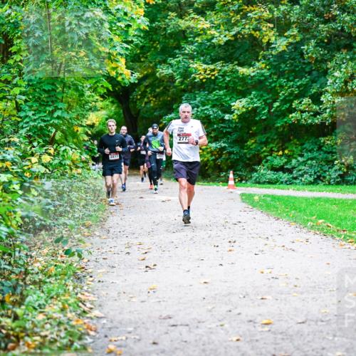 12.10.2025 - Bramfelder Halbmarathon 2025 Dr. Thomas Lammeyer http://msf.ph/oto/9347062 12.10.2025 10:22:28 Laufen 2817, 277 meine-sportfotos.de
