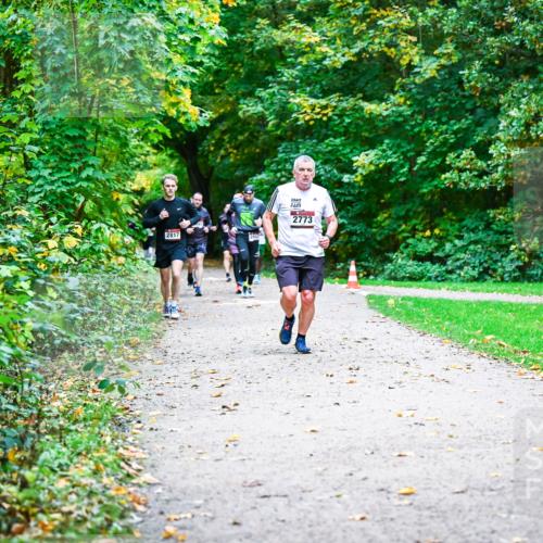 12.10.2025 - Bramfelder Halbmarathon 2025 Dr. Thomas Lammeyer http://msf.ph/oto/9347066 12.10.2025 10:22:28 Laufen 2817, 2883, 2773 meine-sportfotos.de