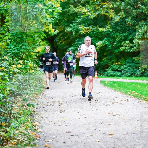 12.10.2025 - Bramfelder Halbmarathon 2025 Dr. Thomas Lammeyer http://msf.ph/oto/9347070 12.10.2025 10:22:29 Laufen 2817, 2773 meine-sportfotos.de