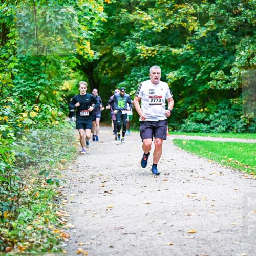 12.10.2025 - Bramfelder Halbmarathon 2025 Dr. Thomas Lammeyer http://msf.ph/oto/9347071 12.10.2025 10:22:29 Laufen 2817, 2773 meine-sportfotos.de