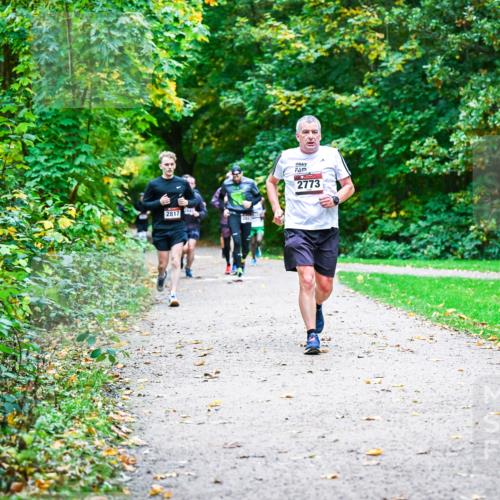 12.10.2025 - Bramfelder Halbmarathon 2025 Dr. Thomas Lammeyer http://msf.ph/oto/9347073 12.10.2025 10:22:29 Laufen 28174, 2773 meine-sportfotos.de