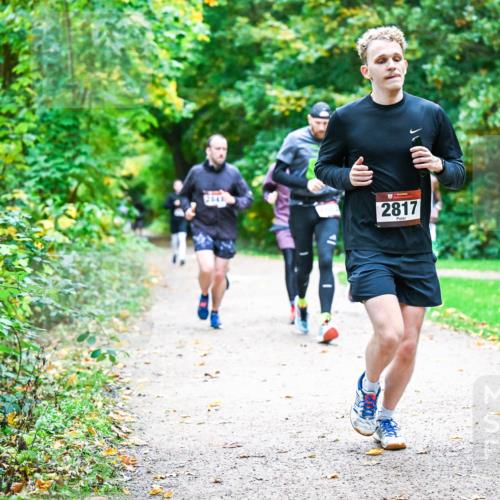 12.10.2025 - Bramfelder Halbmarathon 2025 Dr. Thomas Lammeyer http://msf.ph/oto/9347102 12.10.2025 10:22:33 Laufen 2045, 2817 meine-sportfotos.de