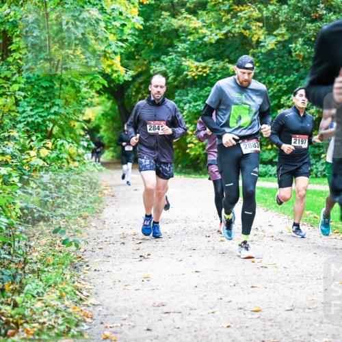 12.10.2025 - Bramfelder Halbmarathon 2025 Dr. Thomas Lammeyer http://msf.ph/oto/9347106 12.10.2025 10:22:34 Laufen 284, 282, 2883, 2817, 2197 meine-sportfotos.de