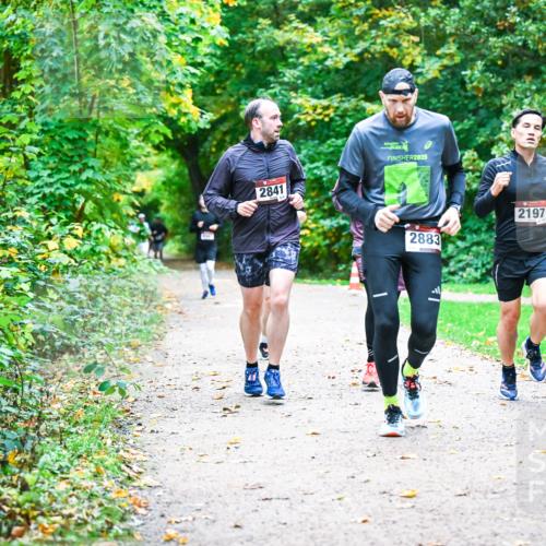 12.10.2025 - Bramfelder Halbmarathon 2025 Dr. Thomas Lammeyer http://msf.ph/oto/9347109 12.10.2025 10:22:34 Laufen 2841, 2025, 2883, 2197, 226 meine-sportfotos.de