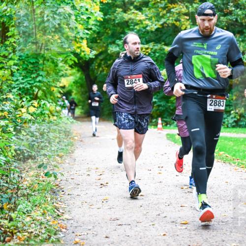 12.10.2025 - Bramfelder Halbmarathon 2025 Dr. Thomas Lammeyer http://msf.ph/oto/9347113 12.10.2025 10:22:35 Laufen 2841, 2025, 2883, 2197, 140 meine-sportfotos.de