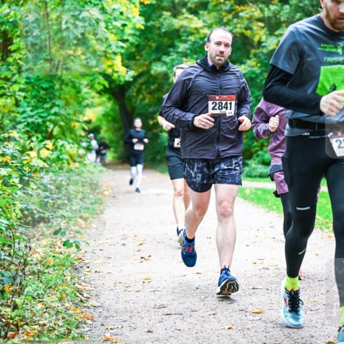 12.10.2025 - Bramfelder Halbmarathon 2025 Dr. Thomas Lammeyer http://msf.ph/oto/9347116 12.10.2025 10:22:35 Laufen 2841, 2025, 2883 meine-sportfotos.de