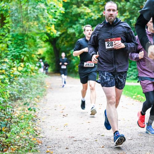 12.10.2025 - Bramfelder Halbmarathon 2025 Dr. Thomas Lammeyer http://msf.ph/oto/9347119 12.10.2025 10:22:36 Laufen 2938, 28, 2025, 288, 16 meine-sportfotos.de
