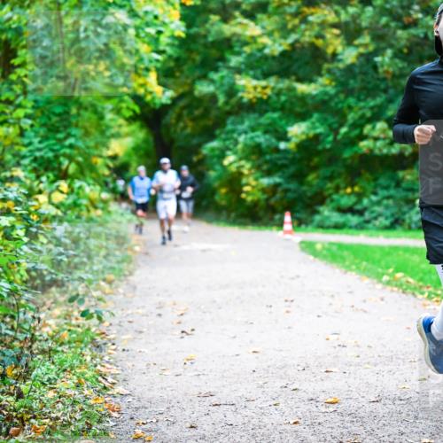 12.10.2025 - Bramfelder Halbmarathon 2025 Dr. Thomas Lammeyer http://msf.ph/oto/9347146 12.10.2025 10:22:41 Laufen 2567 meine-sportfotos.de