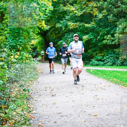 12.10.2025 - Bramfelder Halbmarathon 2025 Dr. Thomas Lammeyer http://msf.ph/oto/9347154 12.10.2025 10:22:45 Laufen 2929, 2526 meine-sportfotos.de