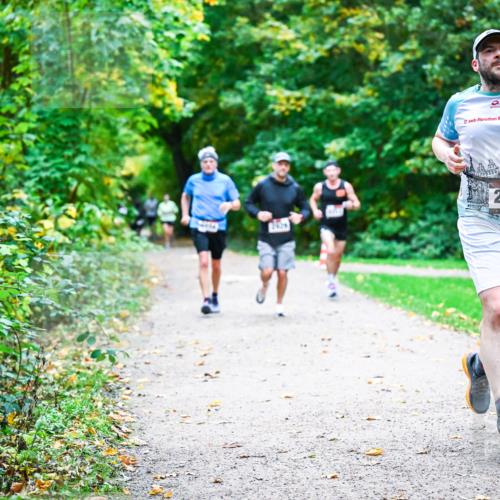 12.10.2025 - Bramfelder Halbmarathon 2025 Dr. Thomas Lammeyer http://msf.ph/oto/9347168 12.10.2025 10:22:47 Laufen 17, 2526 meine-sportfotos.de