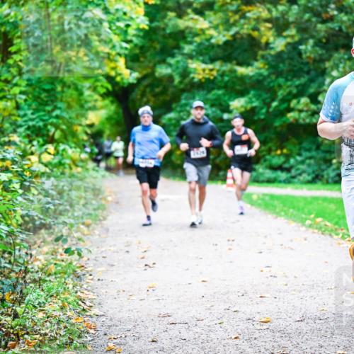 12.10.2025 - Bramfelder Halbmarathon 2025 Dr. Thomas Lammeyer http://msf.ph/oto/9347169 12.10.2025 10:22:47 Laufen 17, 22, 2526 meine-sportfotos.de