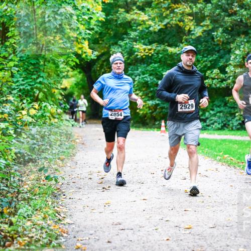 12.10.2025 - Bramfelder Halbmarathon 2025 Dr. Thomas Lammeyer http://msf.ph/oto/9347180 12.10.2025 10:22:49 Laufen 2854, 2929, 2251 meine-sportfotos.de