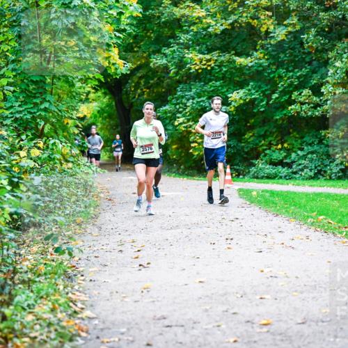 12.10.2025 - Bramfelder Halbmarathon 2025 Dr. Thomas Lammeyer http://msf.ph/oto/9347195 12.10.2025 10:22:57 Laufen 2576, 2216 meine-sportfotos.de