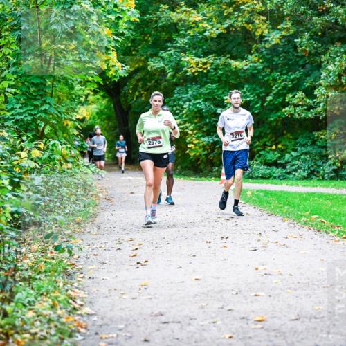 12.10.2025 - Bramfelder Halbmarathon 2025 Dr. Thomas Lammeyer http://msf.ph/oto/9347201 12.10.2025 10:22:58 Laufen 2576, 2216 meine-sportfotos.de