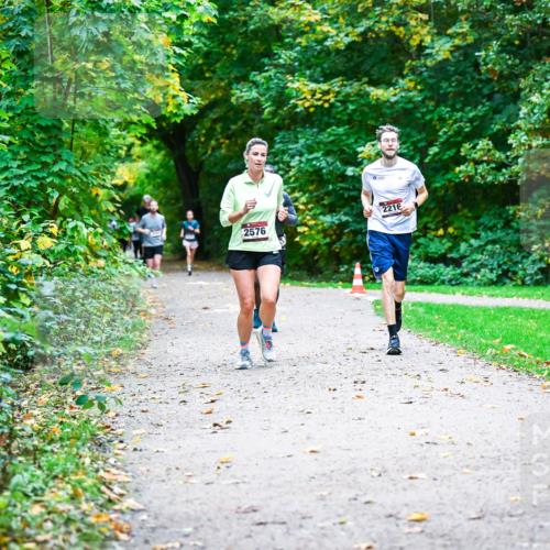 12.10.2025 - Bramfelder Halbmarathon 2025 Dr. Thomas Lammeyer http://msf.ph/oto/9347203 12.10.2025 10:22:58 Laufen 2216, 2576 meine-sportfotos.de