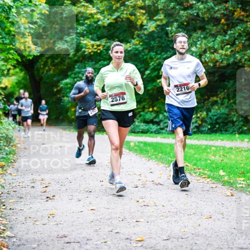 12.10.2025 - Bramfelder Halbmarathon 2025 Dr. Thomas Lammeyer http://msf.ph/oto/9347212 12.10.2025 10:22:59 Laufen 2576, 20, 2216 meine-sportfotos.de