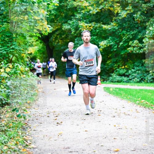 12.10.2025 - Bramfelder Halbmarathon 2025 Dr. Thomas Lammeyer http://msf.ph/oto/9347232 12.10.2025 10:23:06 Laufen 261, 2568 meine-sportfotos.de
