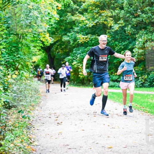 12.10.2025 - Bramfelder Halbmarathon 2025 Dr. Thomas Lammeyer http://msf.ph/oto/9347248 12.10.2025 10:23:09 Laufen 2614, 2737 meine-sportfotos.de