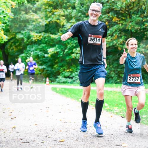 12.10.2025 - Bramfelder Halbmarathon 2025 Dr. Thomas Lammeyer http://msf.ph/oto/9347258 12.10.2025 10:23:10 Laufen 2614, 2737 meine-sportfotos.de