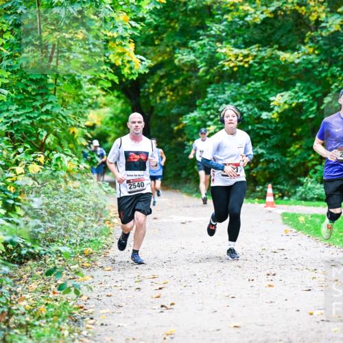 12.10.2025 - Bramfelder Halbmarathon 2025 Dr. Thomas Lammeyer http://msf.ph/oto/9347272 12.10.2025 10:23:13 Laufen 2540, 2258 meine-sportfotos.de