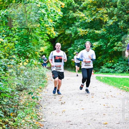 12.10.2025 - Bramfelder Halbmarathon 2025 Dr. Thomas Lammeyer http://msf.ph/oto/9347278 12.10.2025 10:23:14 Laufen 2540, 2623, 2258 meine-sportfotos.de