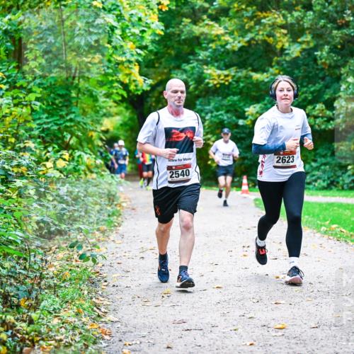 12.10.2025 - Bramfelder Halbmarathon 2025 Dr. Thomas Lammeyer http://msf.ph/oto/9347284 12.10.2025 10:23:15 Laufen 2540, 2623 meine-sportfotos.de